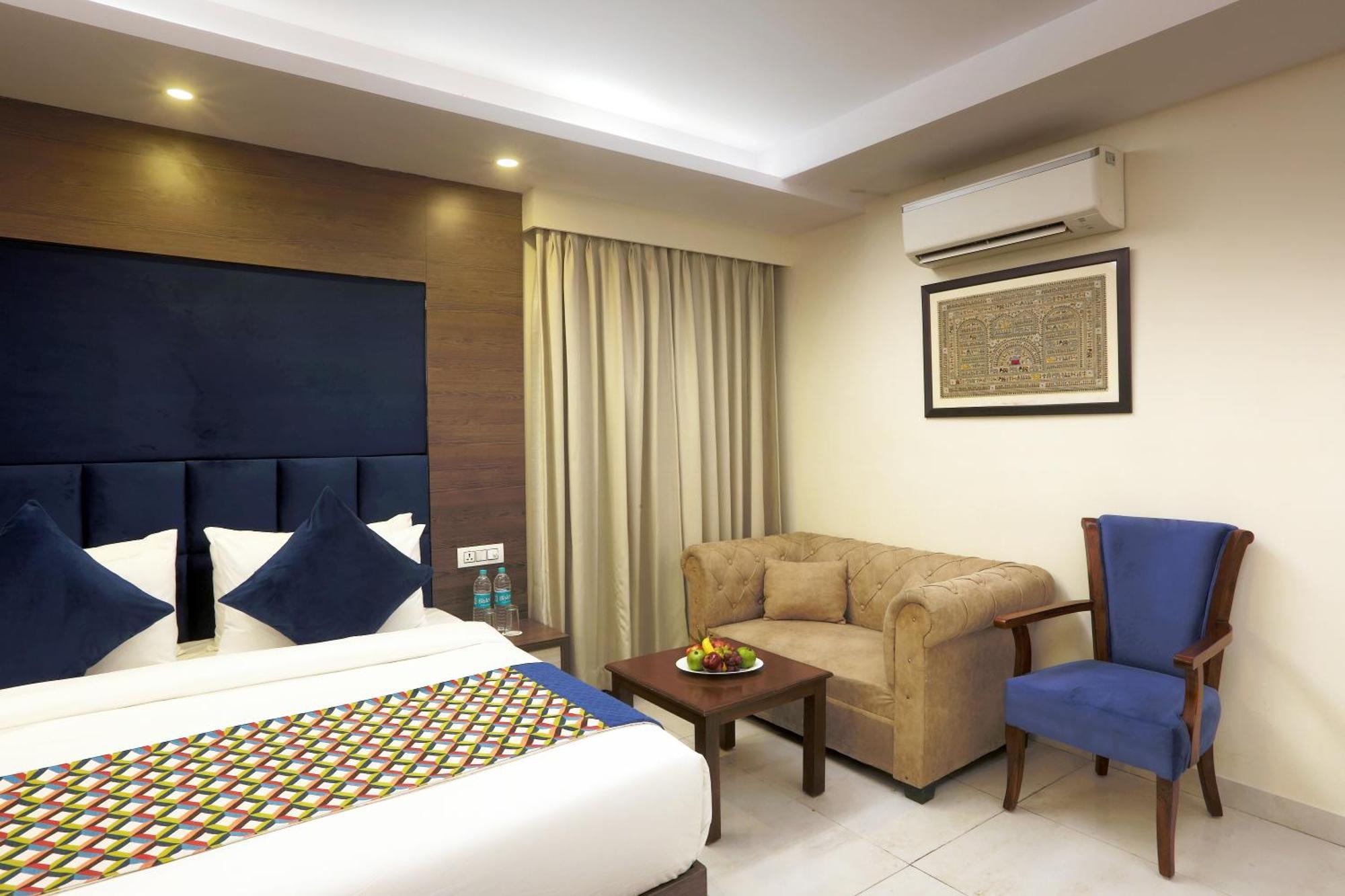 Hotel Oxmo Delhi Airport With Free Airport Transsfer Nueva Delhi Exterior foto