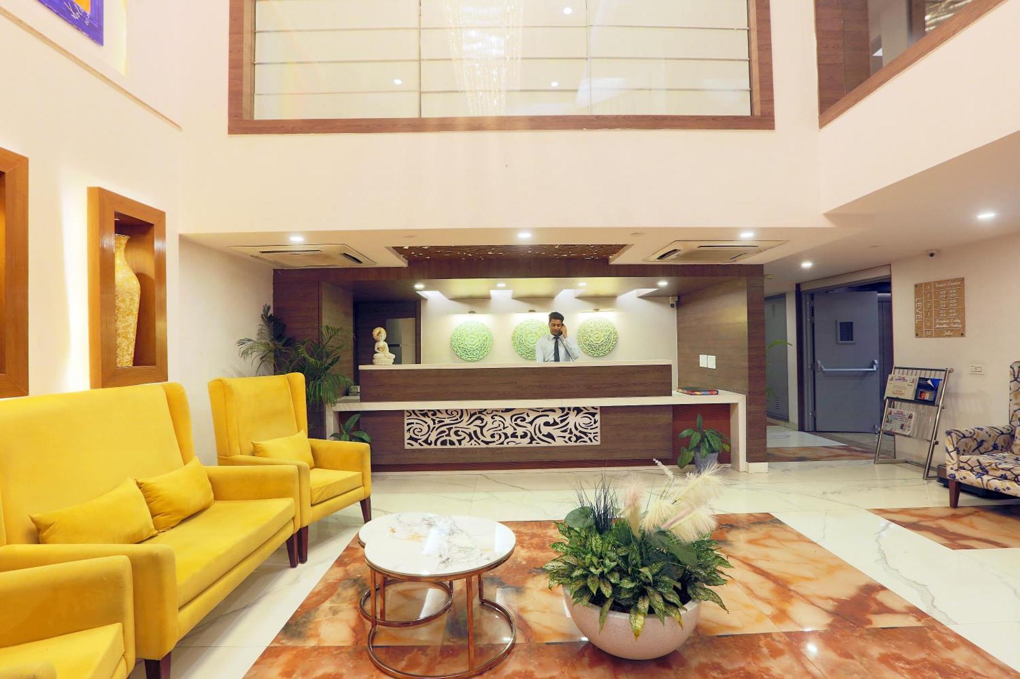 Hotel Oxmo Delhi Airport With Free Airport Transsfer Nueva Delhi Exterior foto