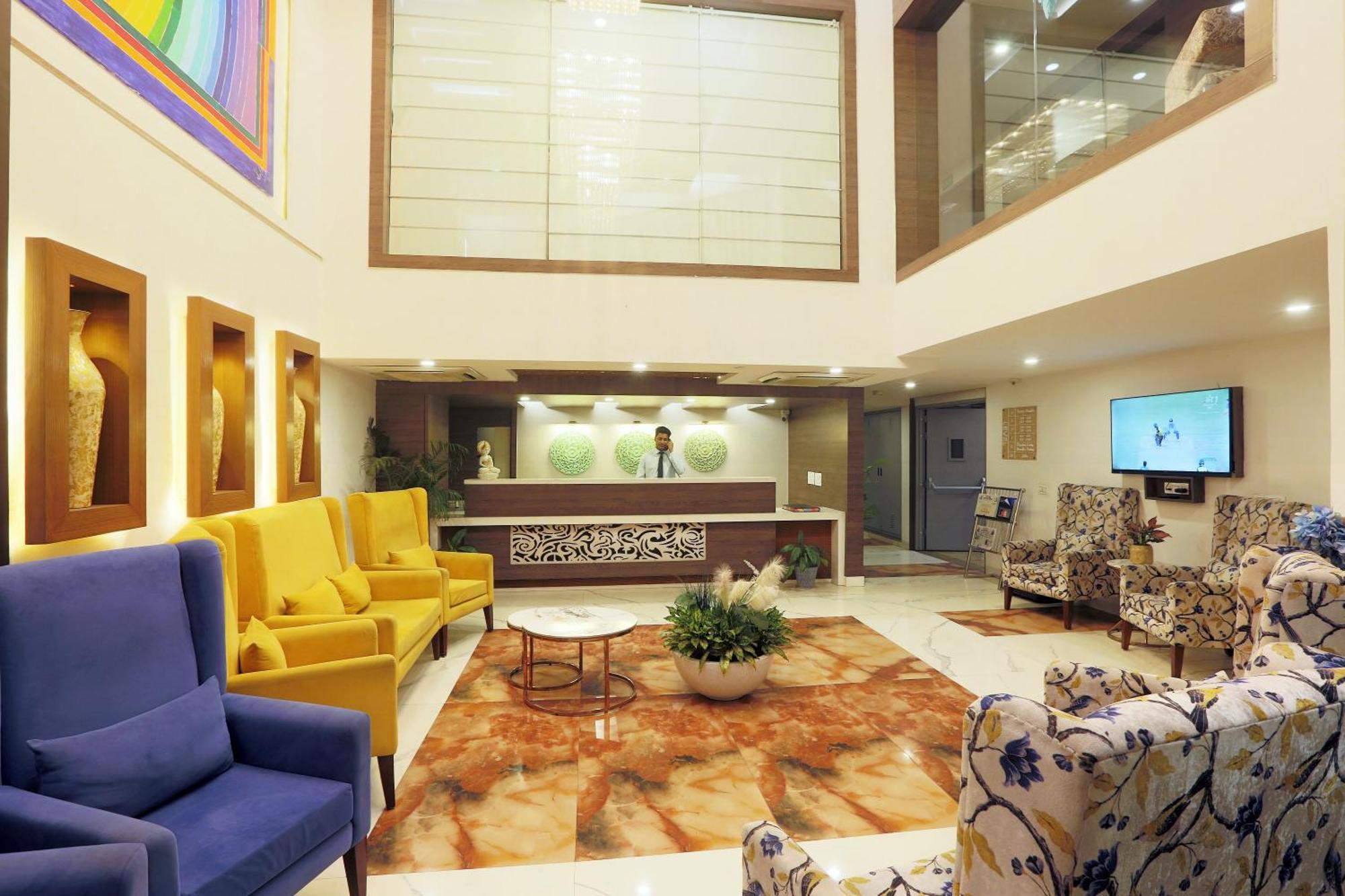 Hotel Oxmo Delhi Airport With Free Airport Transsfer Nueva Delhi Exterior foto