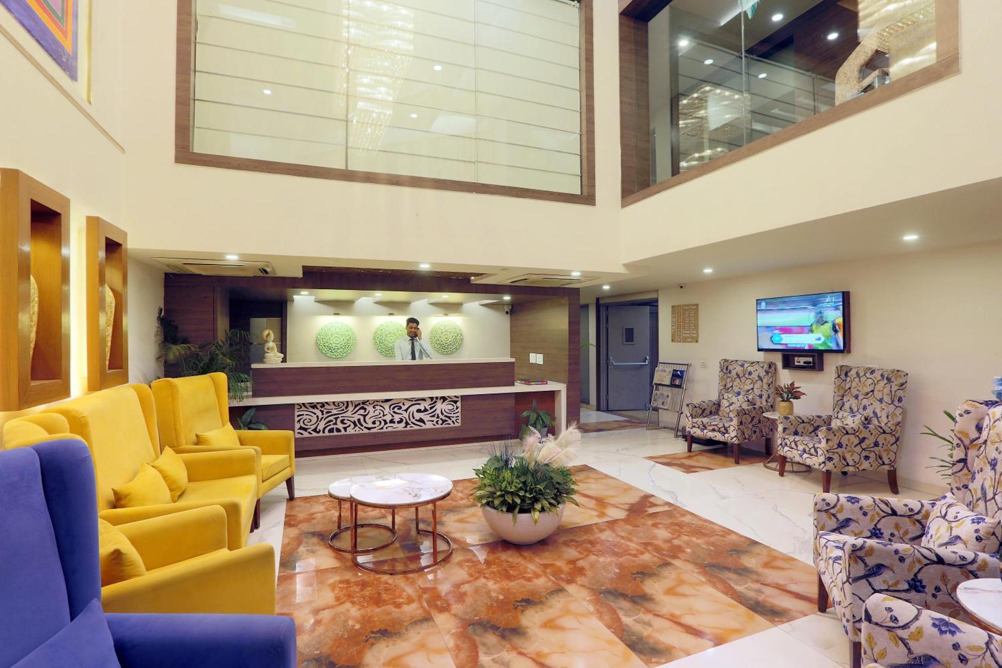Hotel Oxmo Delhi Airport With Free Airport Transsfer Nueva Delhi Exterior foto