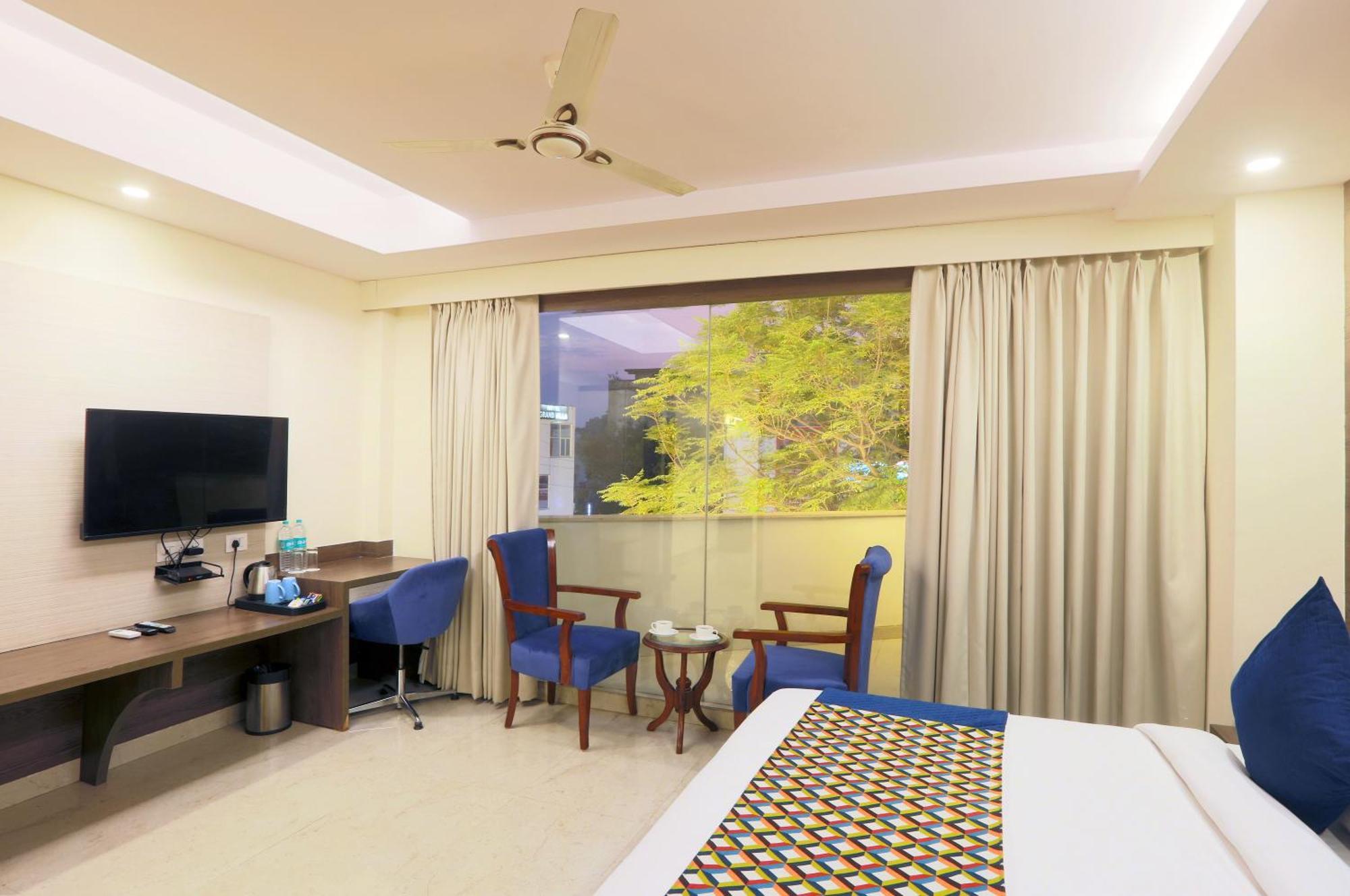 Hotel Oxmo Delhi Airport With Free Airport Transsfer Nueva Delhi Exterior foto